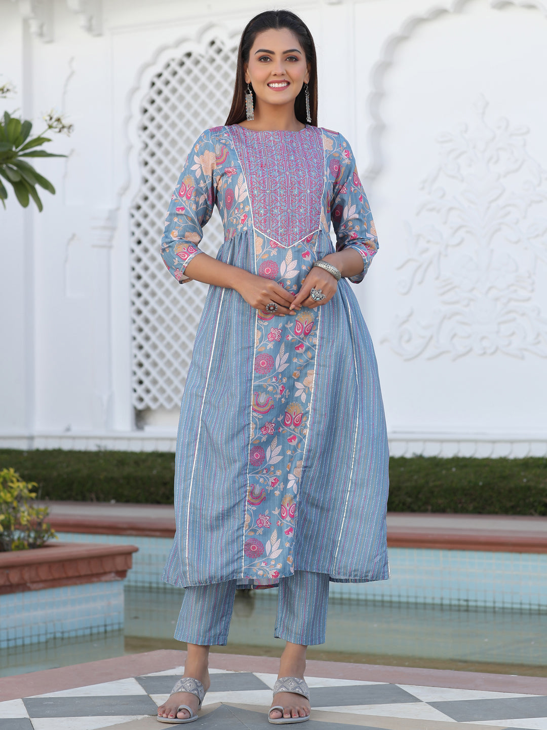 A Grey Printed Muslin Kurta With Yoke And Grey Printed Muslin Pants