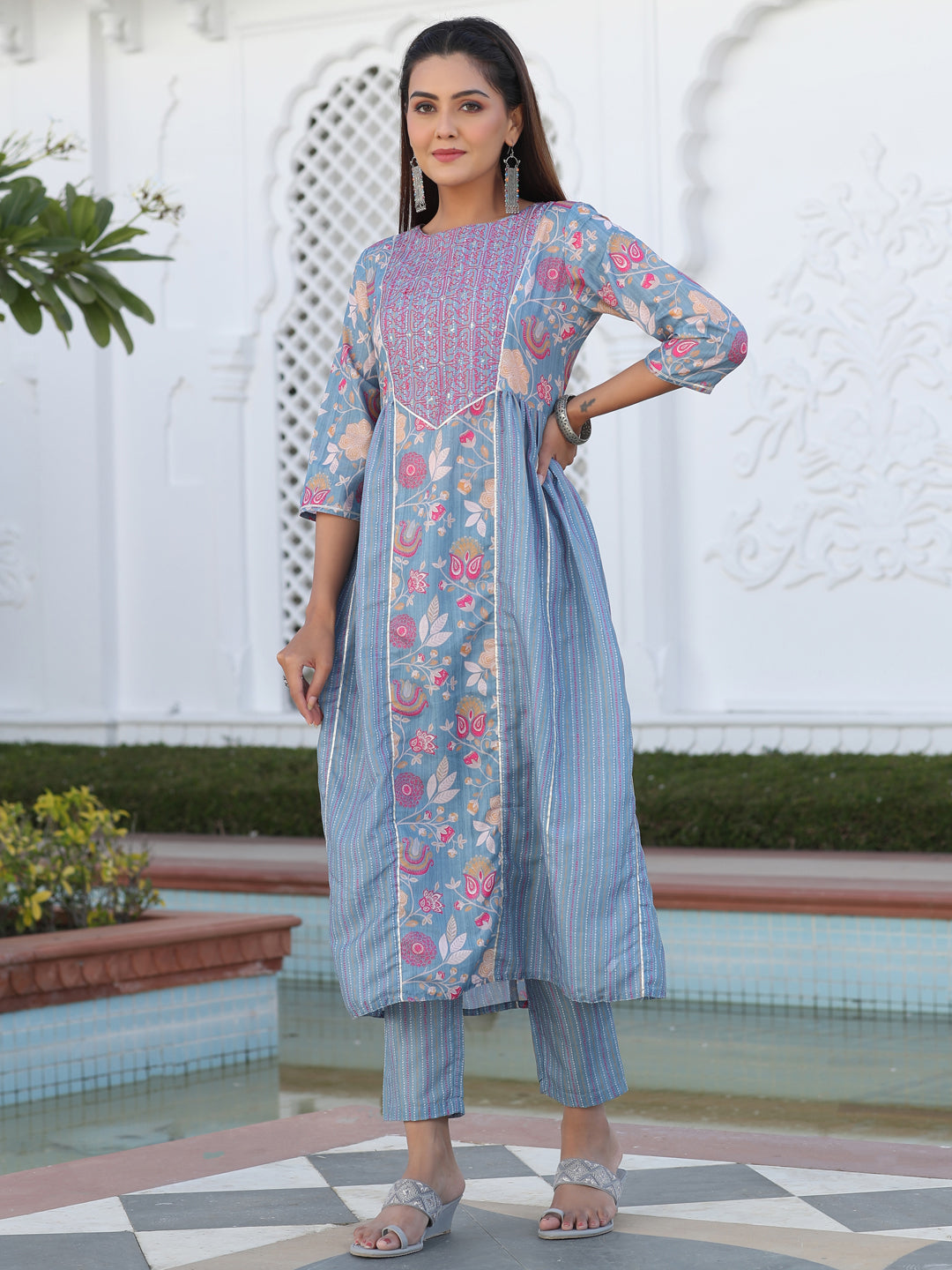 A Grey Printed Muslin Kurta With Yoke And Grey Printed Muslin Pants