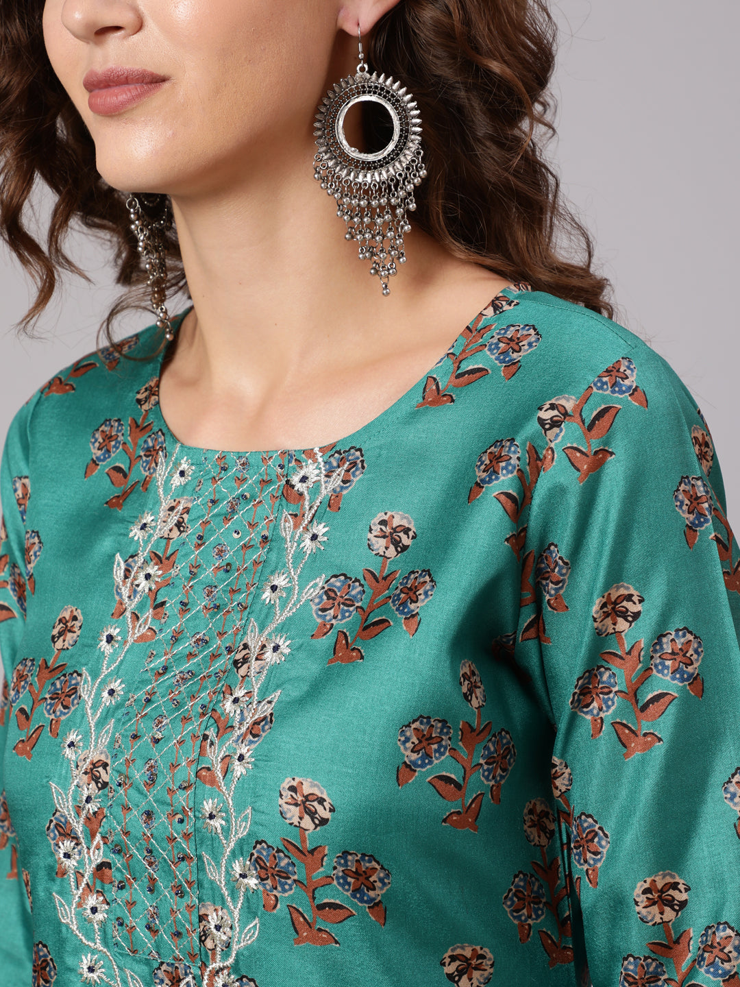 Sea Green Tussar Silk Kurta Has Round Neck, Zari Work In Front Yoke , Three Fourth Sleeves Has Gota Lace, Side Slit, Straight Hem, Cotton Mulmul Lining Attached To It, Printed Silk Blend Palazzo Has Both Side Pocket And Partially Elastic At Waist Ans Has Cotton Mulmul Lining Attached To It., Supernet Printed Dupatta Has Gota Lace All Over The Dupatta.