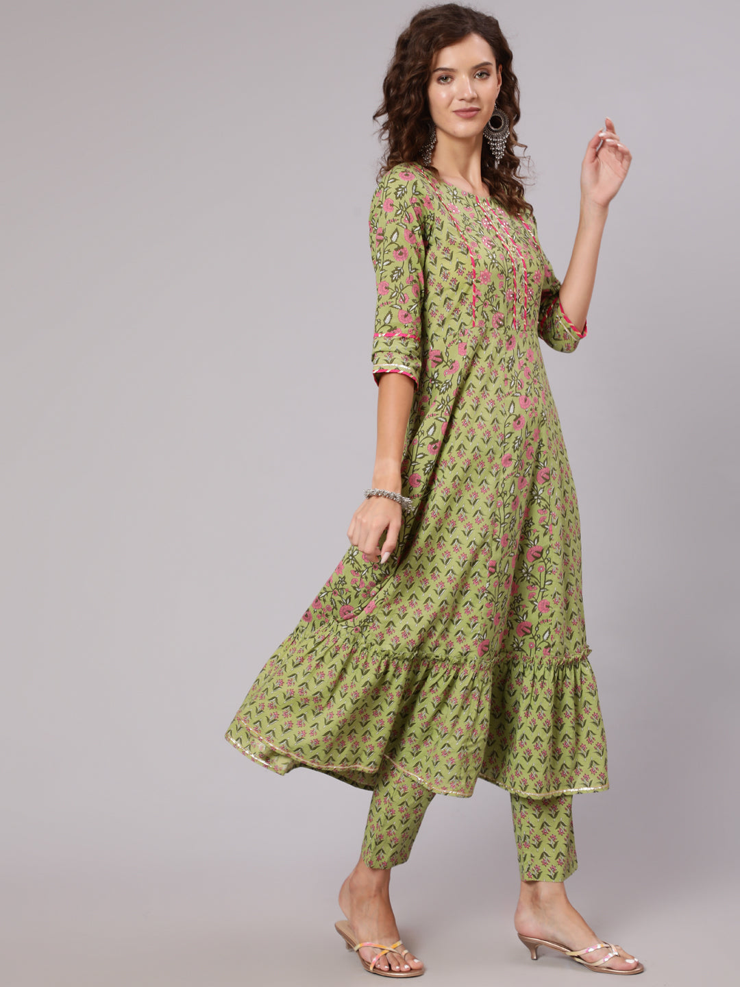 Anarkali Kurta With round Neck & Three Forth Sleeves With Pant & Dupatta