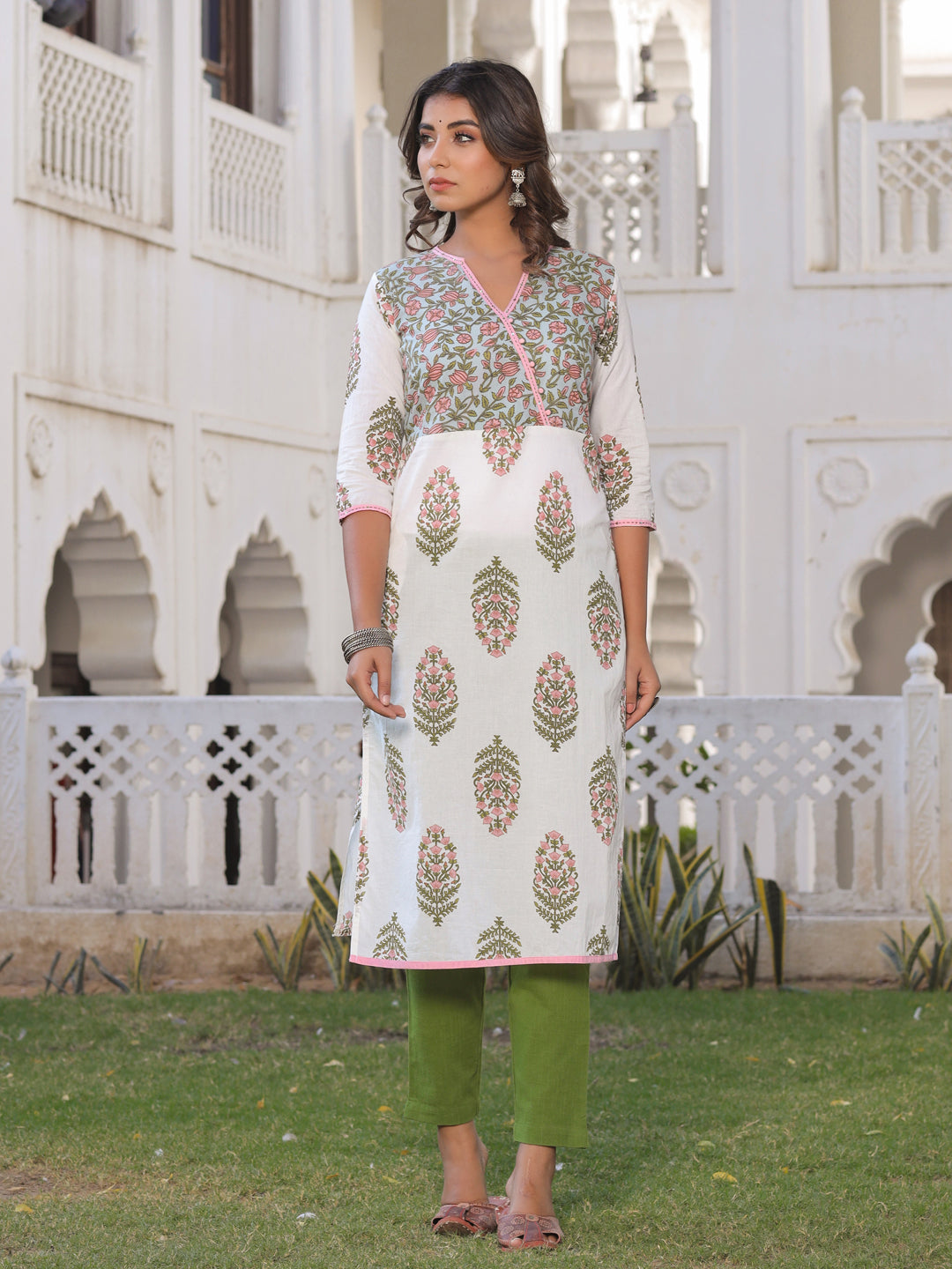 Off White Printed Straight Kurta With Pant.